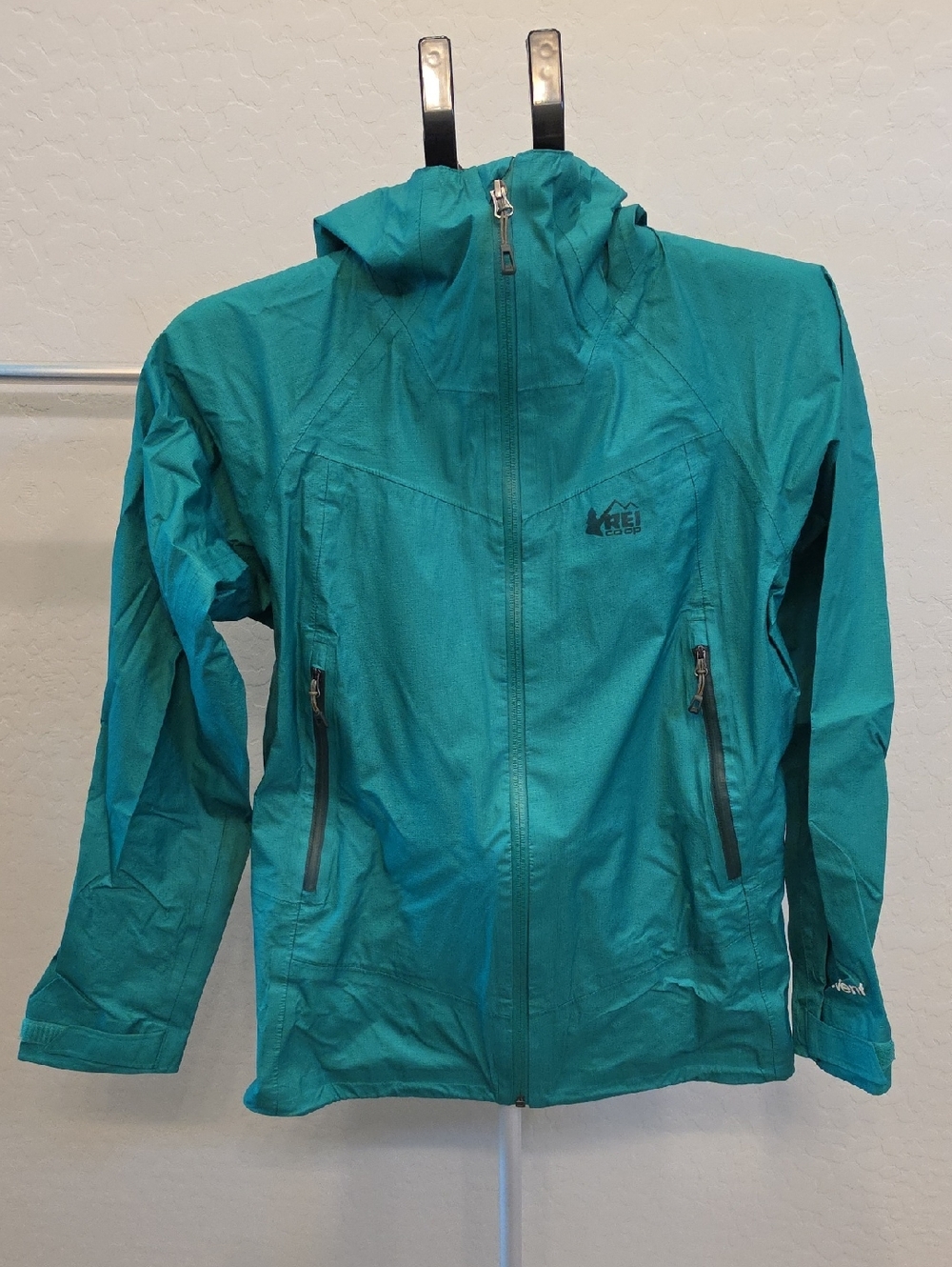 REI Women's Green Windbreaker Jacket